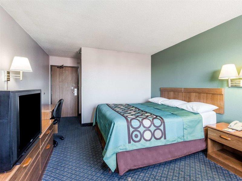 Super 8 By Wyndham Richmond Midlothian Turnpike Hotell Eksteriør bilde