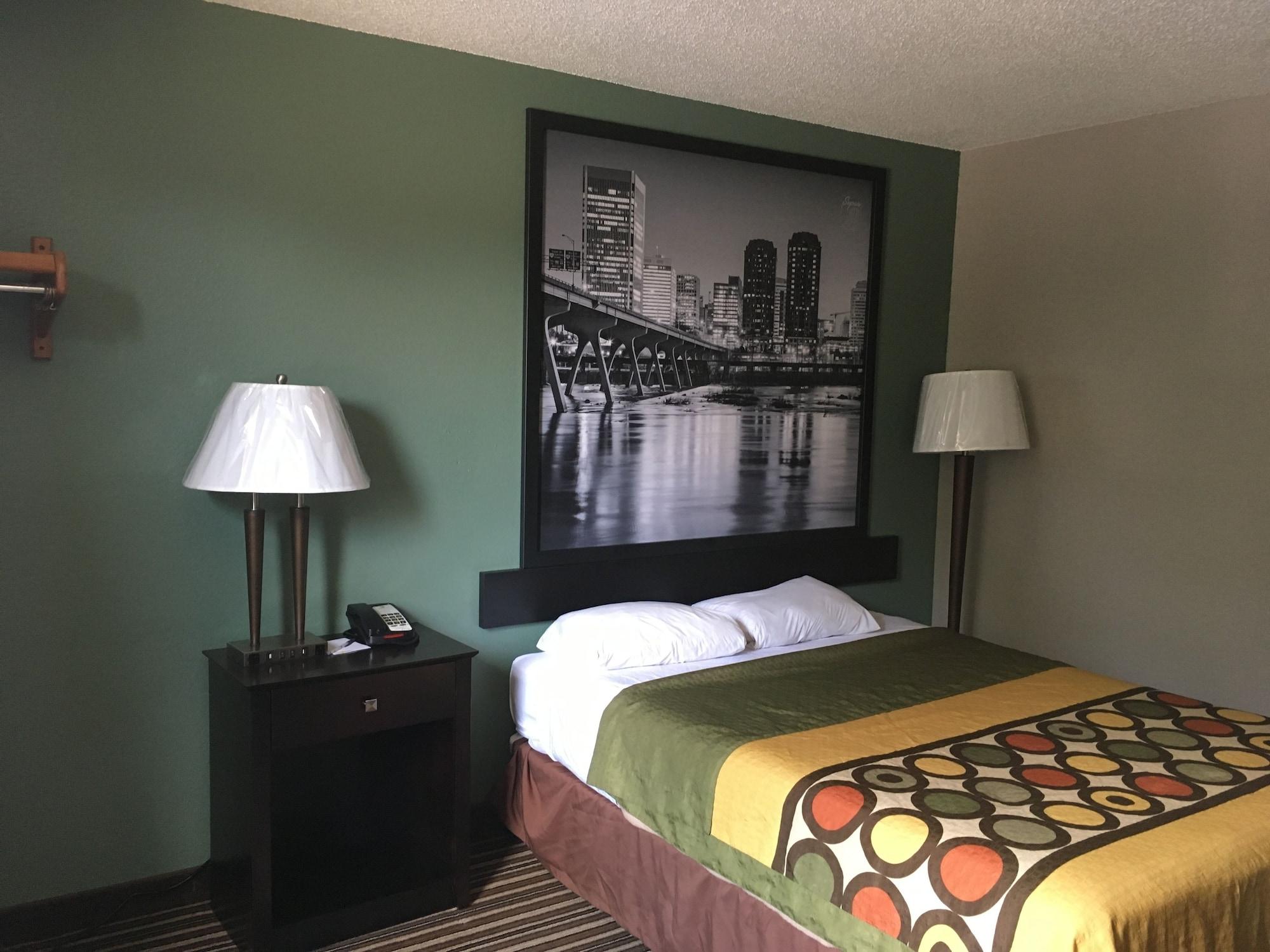 Super 8 By Wyndham Richmond Midlothian Turnpike Hotell Eksteriør bilde
