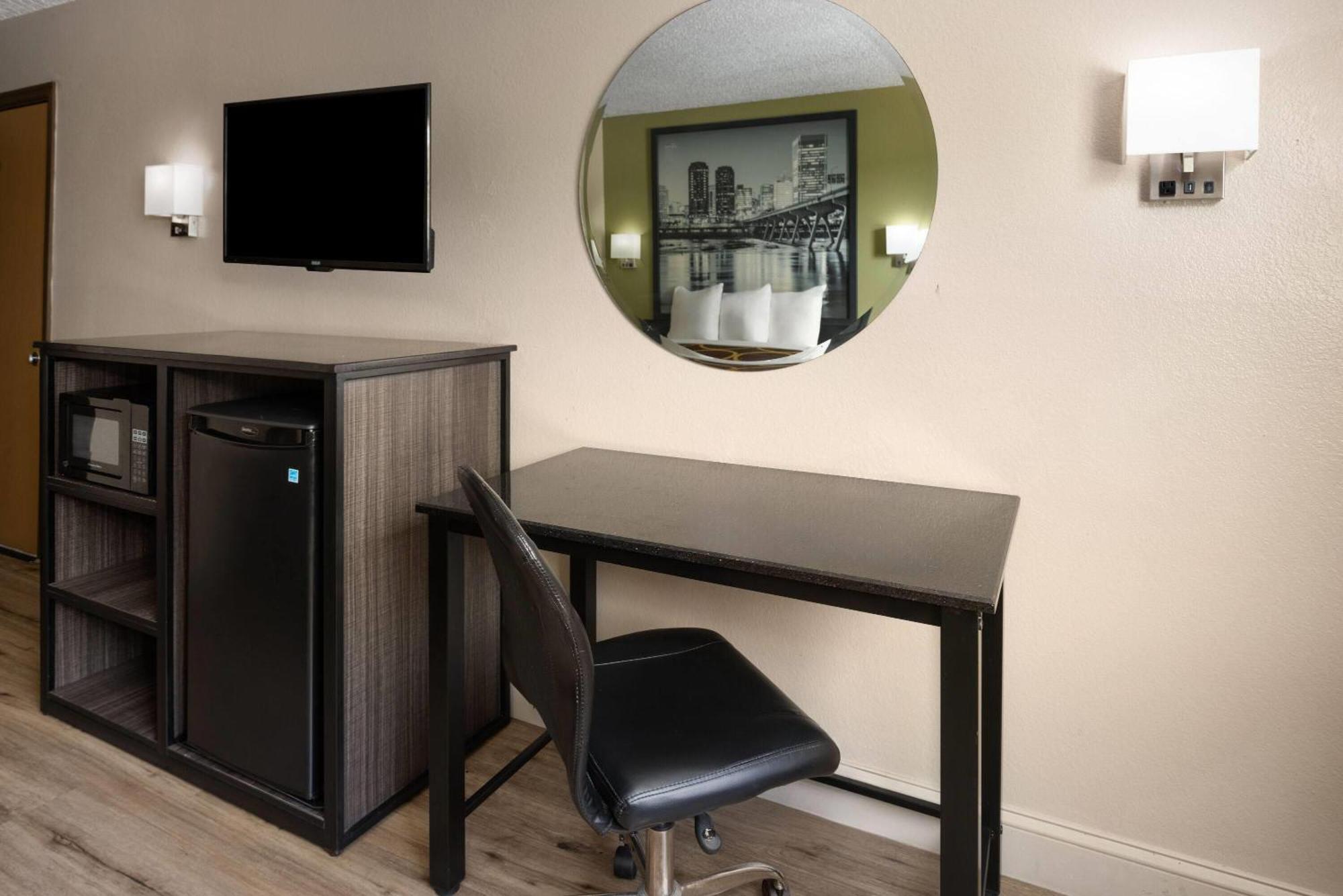 Super 8 By Wyndham Richmond Midlothian Turnpike Hotell Eksteriør bilde